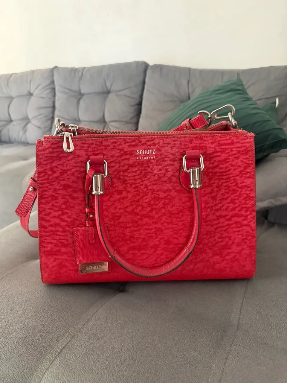 Bolsa Schütz, Grande e Vermelha