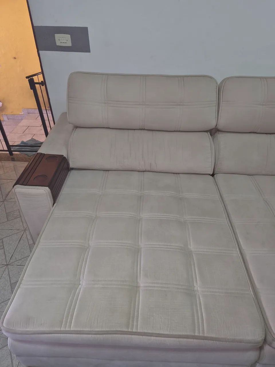 Sofá grande reclinável cor creme - Foto 2