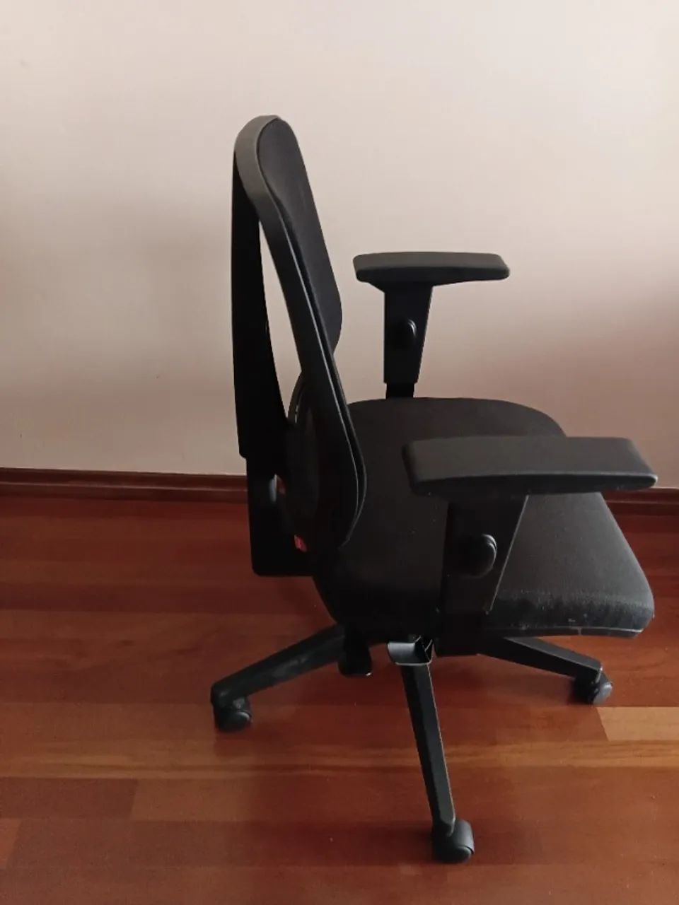 Cadeira ergonômica  - Foto 3
