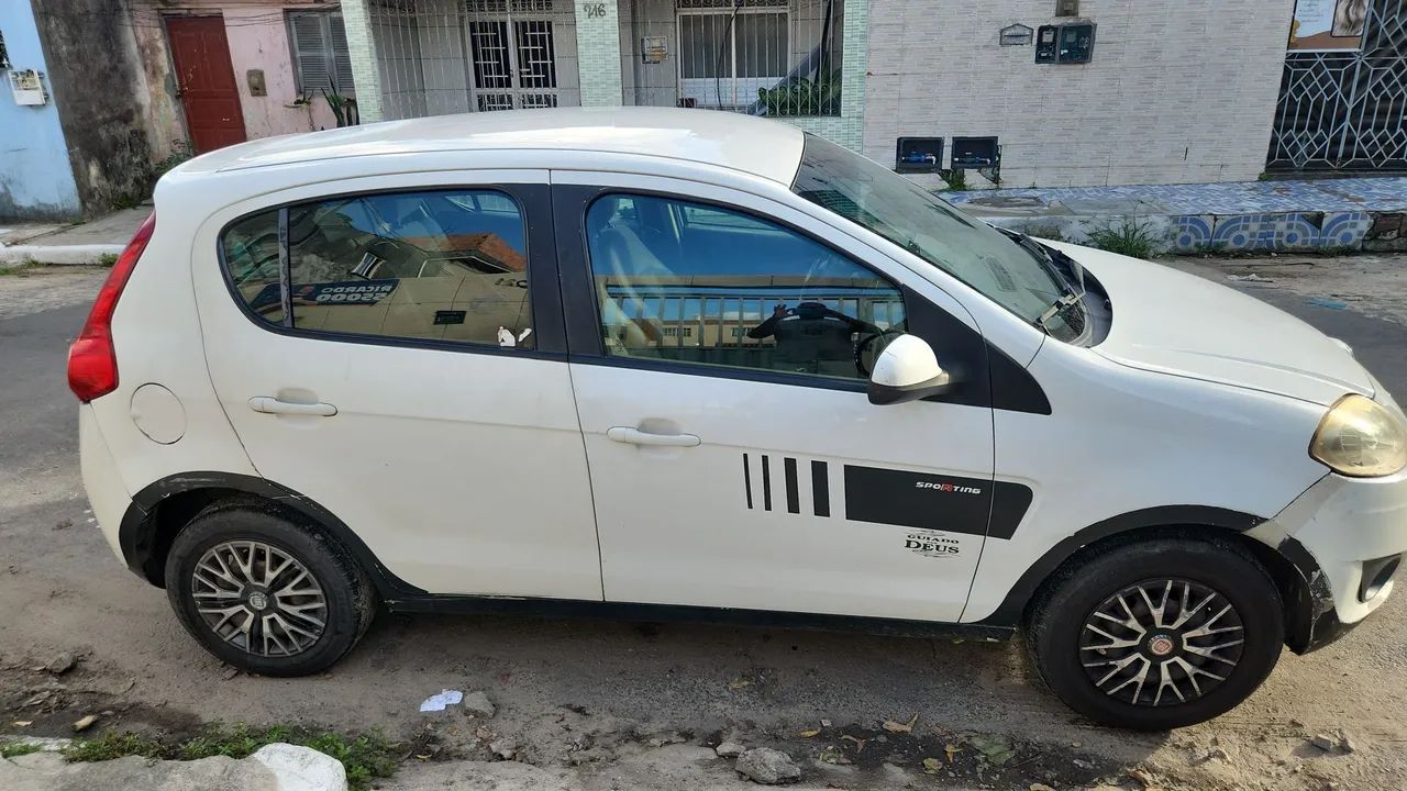 Fiat Palio Attractive 1.0 EVO Fire Flex 8V 5P 2016 - Foto 3