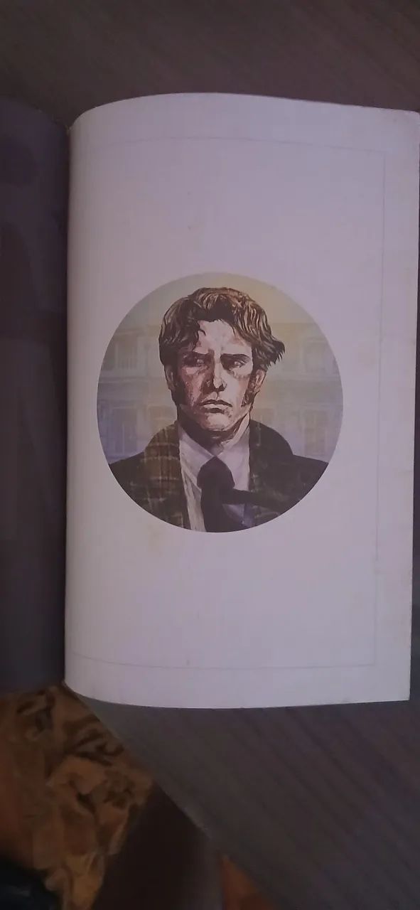 LIVRO DE SHERLOCK HOLMES - Foto 2