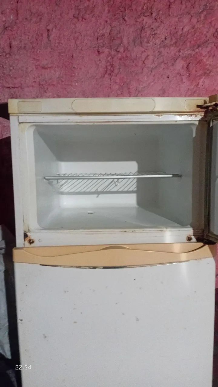Vendo um Geladeira usando  - Foto 3