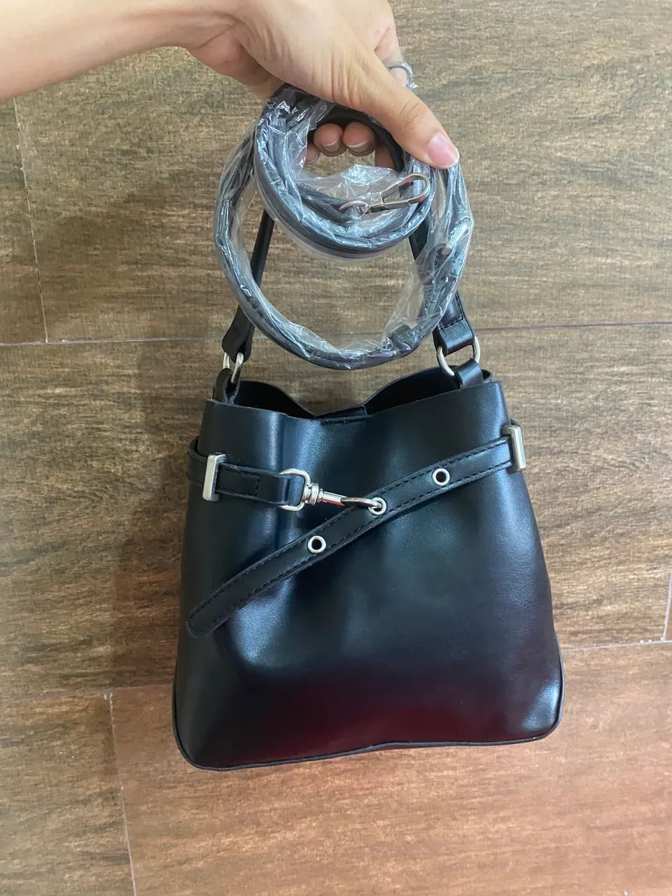 Bolsa bucket seminova Renner  - Foto 3