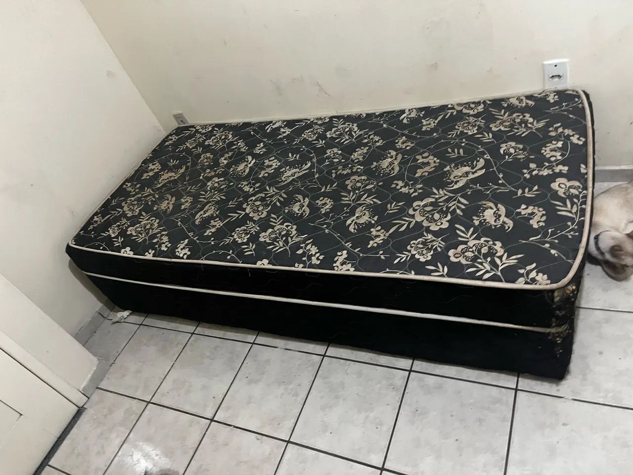 Cama box de solteiro