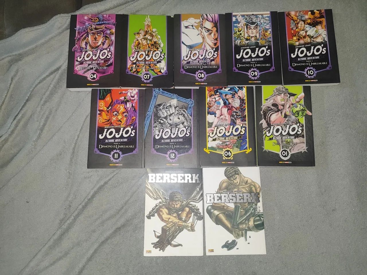 Mangas de jojos diversas partes [descrição porfavor.]