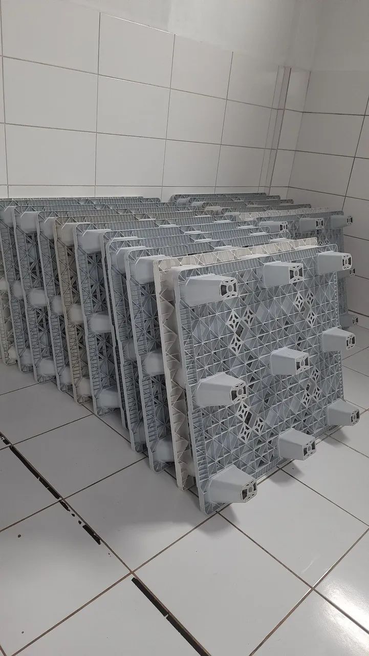 Paletes de Plástico Usados - Ótimo Estado - Sem Quebras