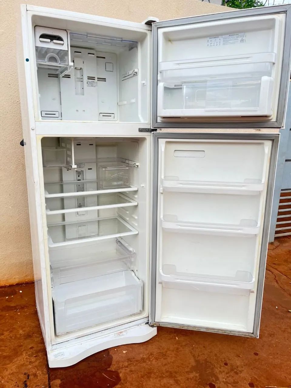 Geladeira Electrolux 459 litros Revisada funcionando perfeitamente 3 meses de garantia 