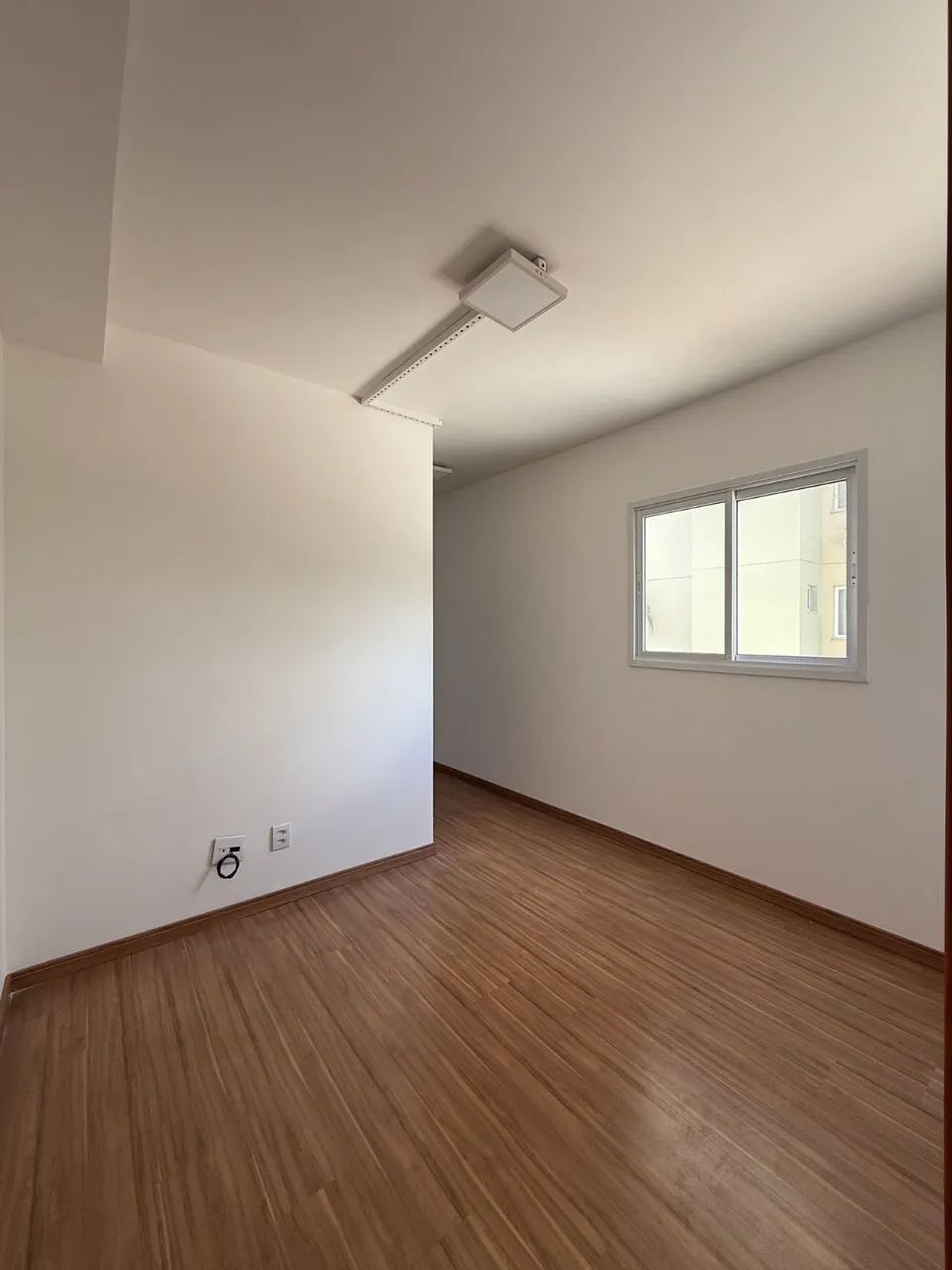 Sala Comercial 31m² com Sol da Manhã em Morada de Laranjeiras - Ventura Officer - Foto 4