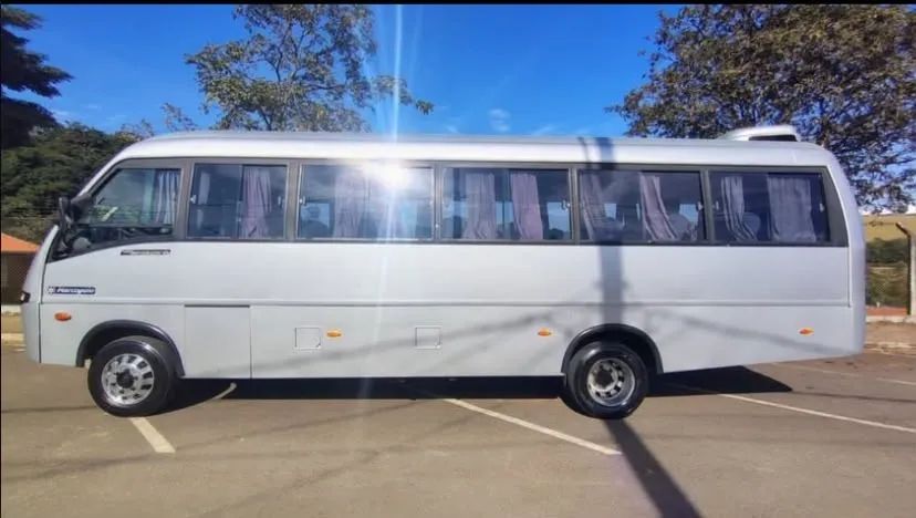 Vendo micro ônibus Volare 2020(entrada 32 mil) - Foto 4