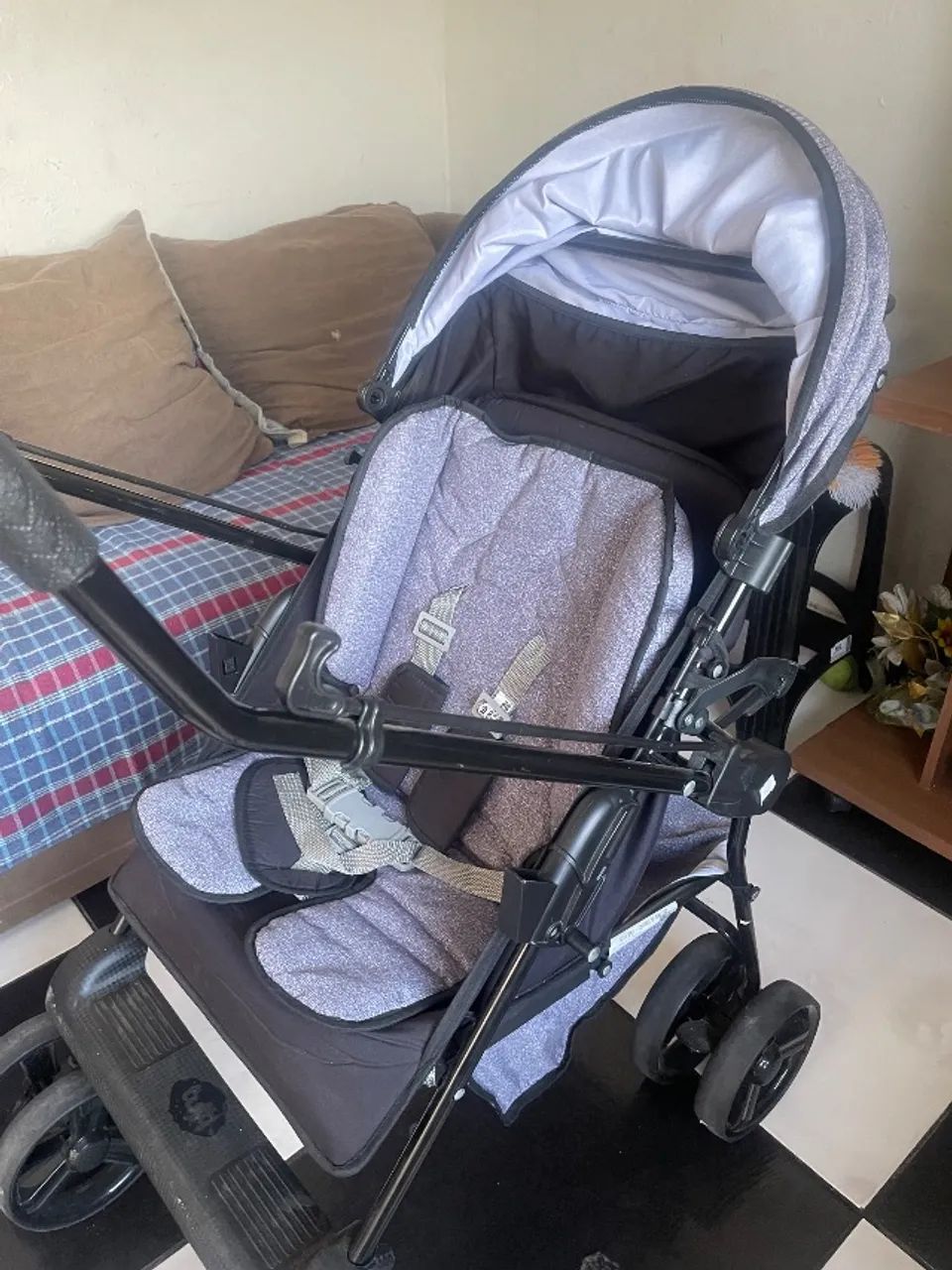 Vando carrinho de bebê excelente estado - Foto 3
