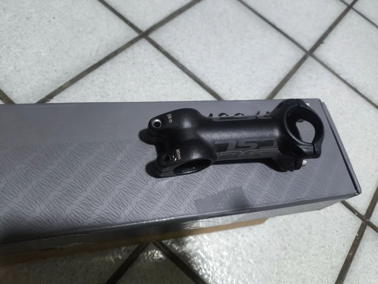 Mesa de alumínio concept 90 mn muito levi