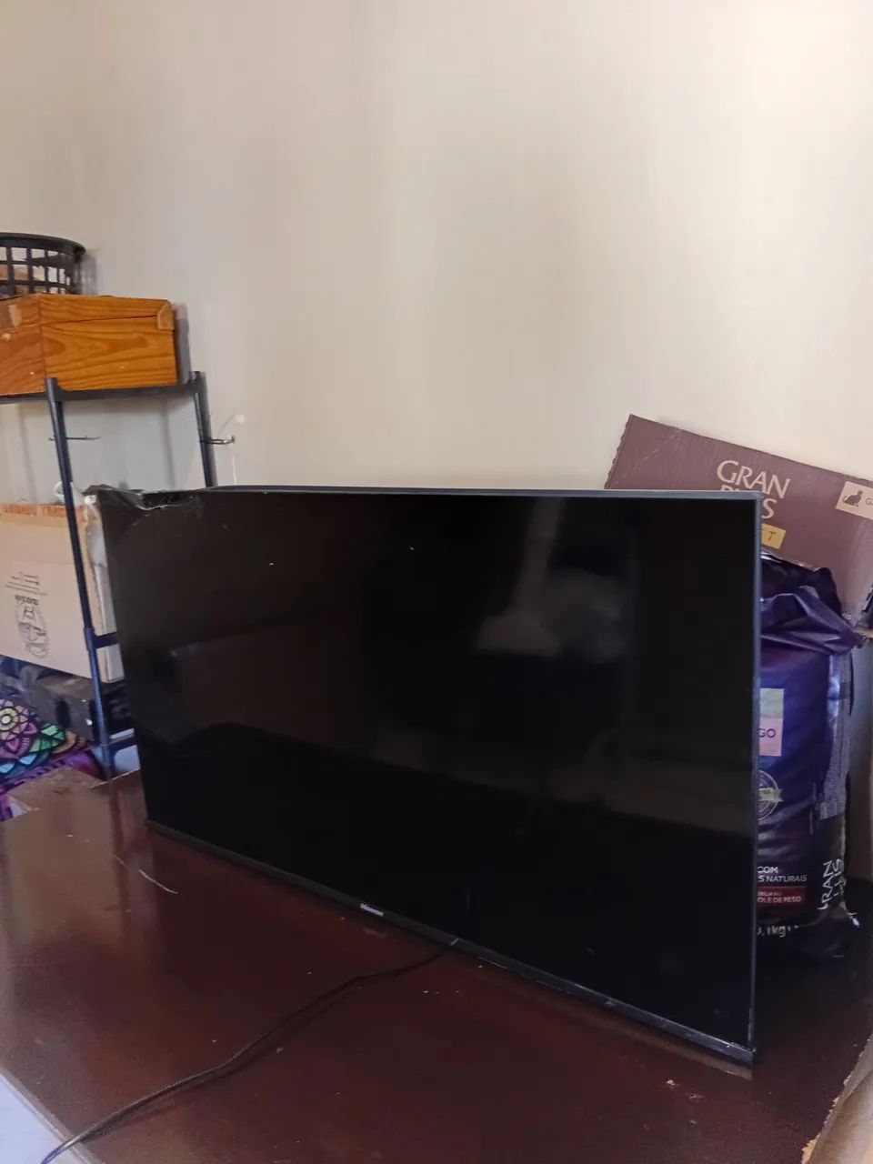 TV.  Tela trincada. 43pol. - Foto 4