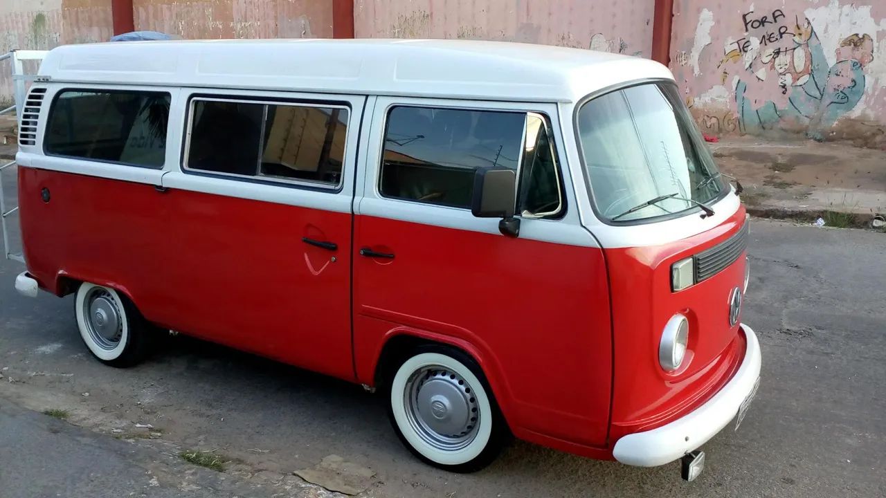 Volkswagen Kombi Kombi Standard/ Luxo/ Série Prata 1999