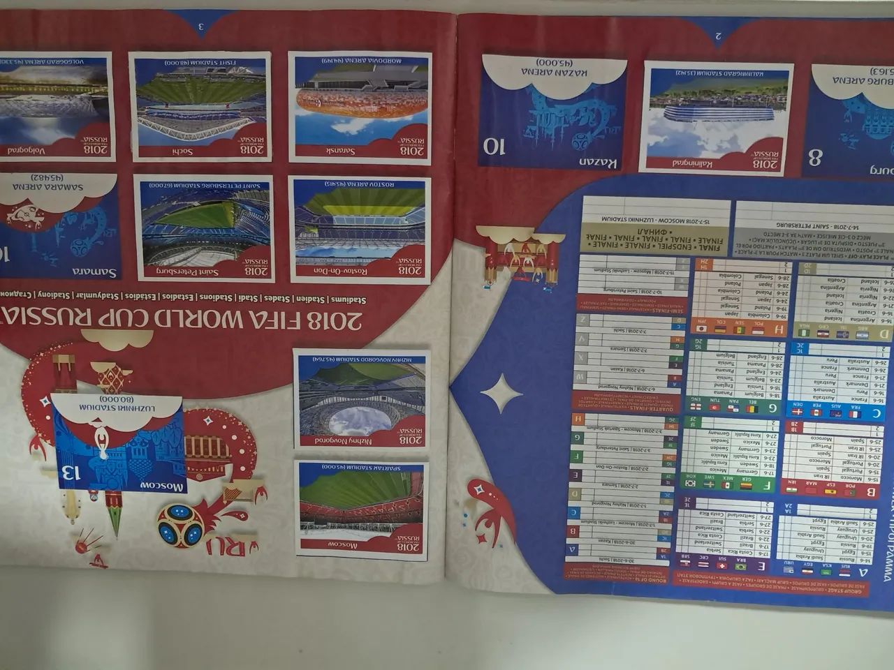 Álbum copa 2018 com 458 figurinhas coladas