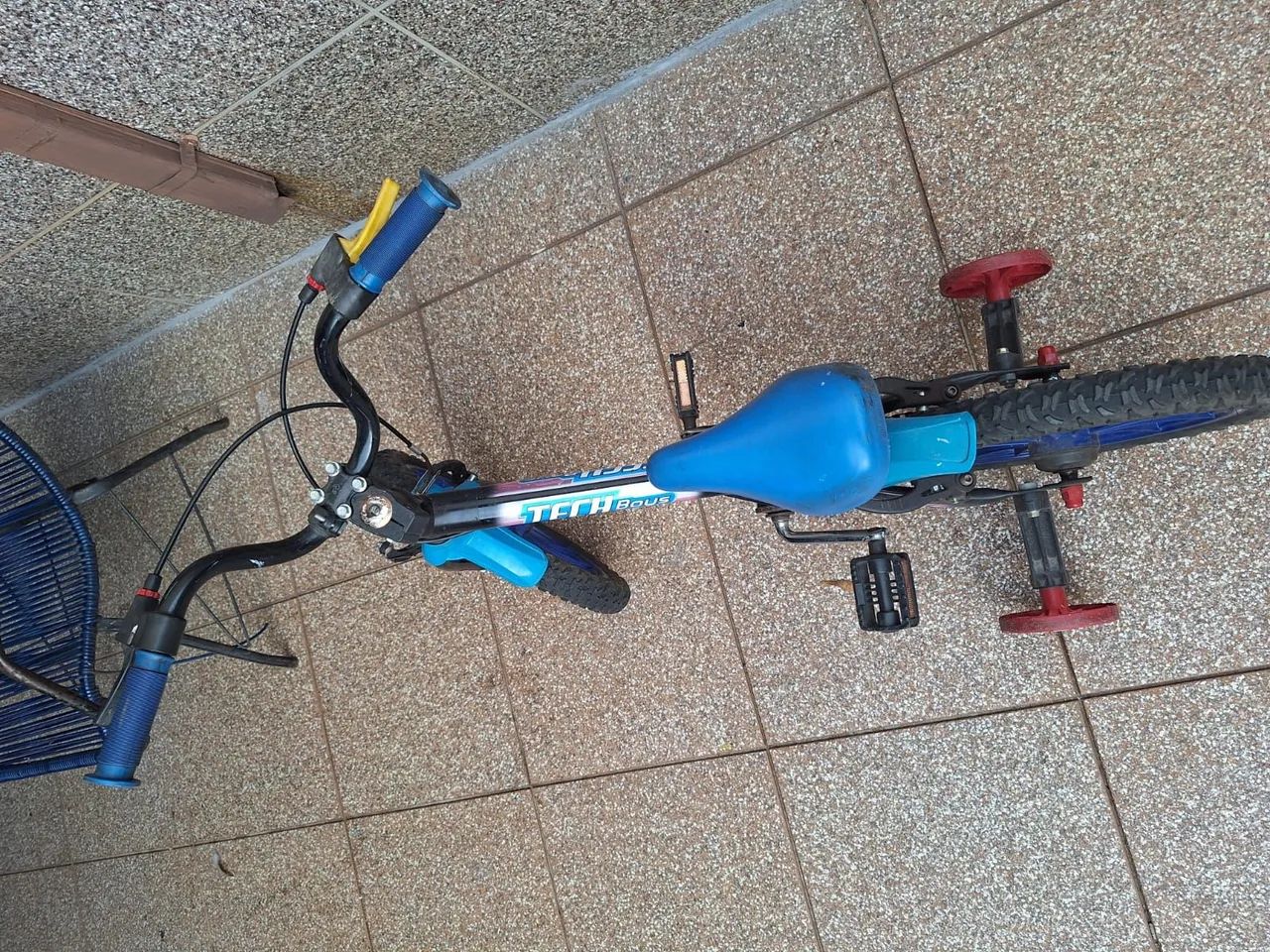 Bicicleta infantil aro 16 - Foto 2