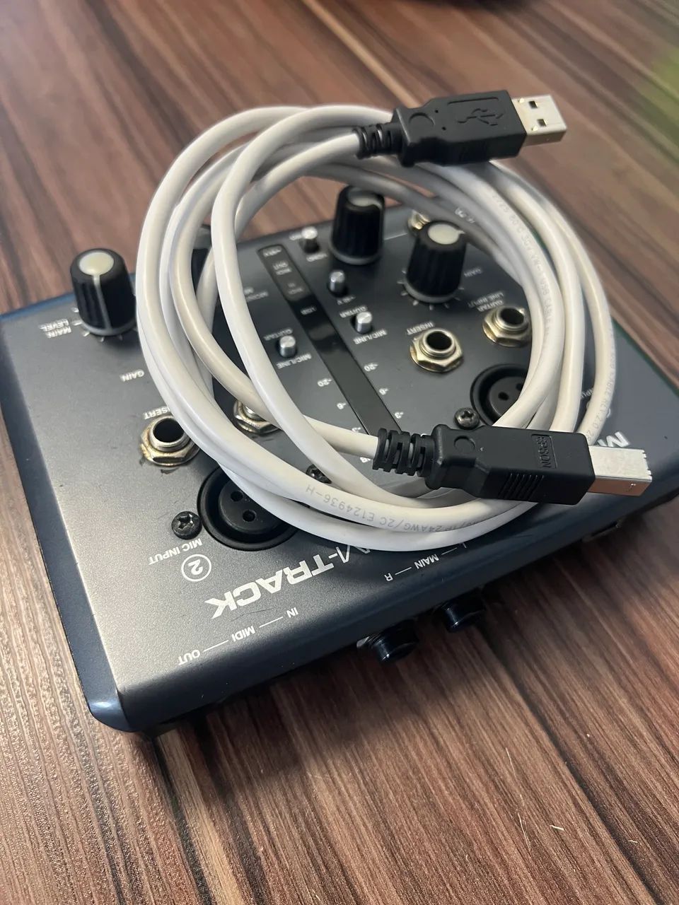 Interface placa de áudio M-áudio M-track