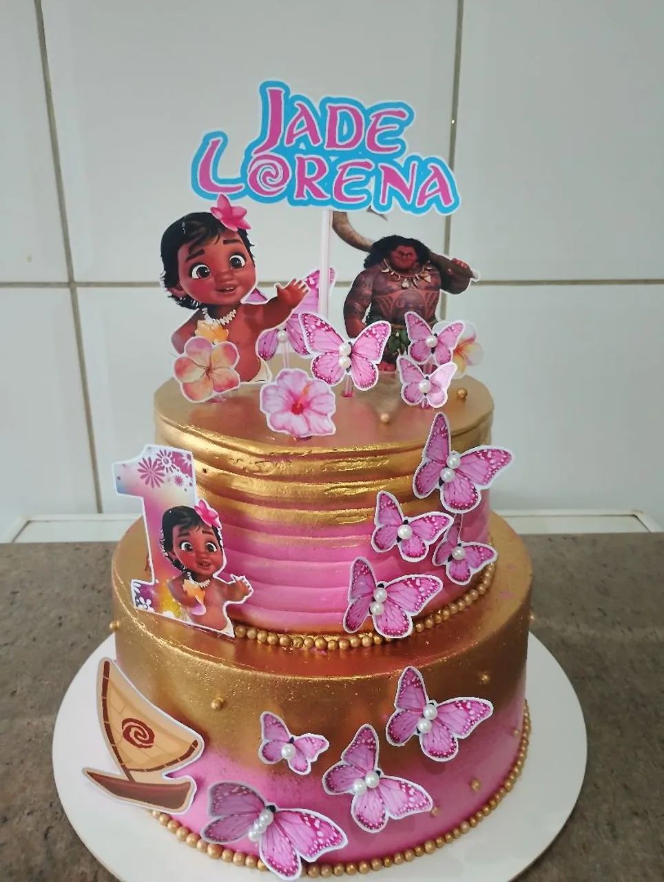 Bolo de aniversário, docinhos, salgadinhos e cupcakes 