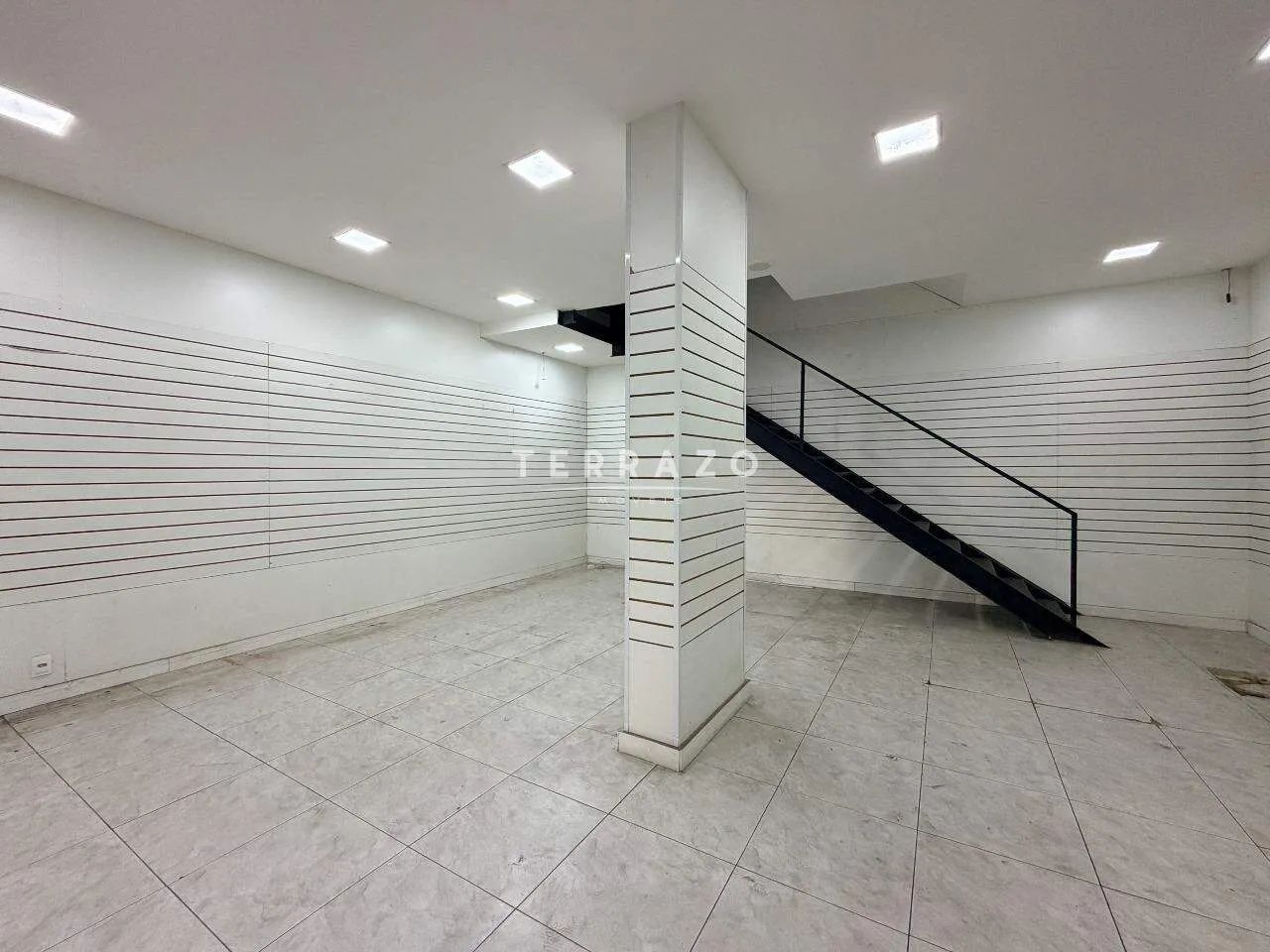Loja Comercial no centro da Cidade! - Foto 8
