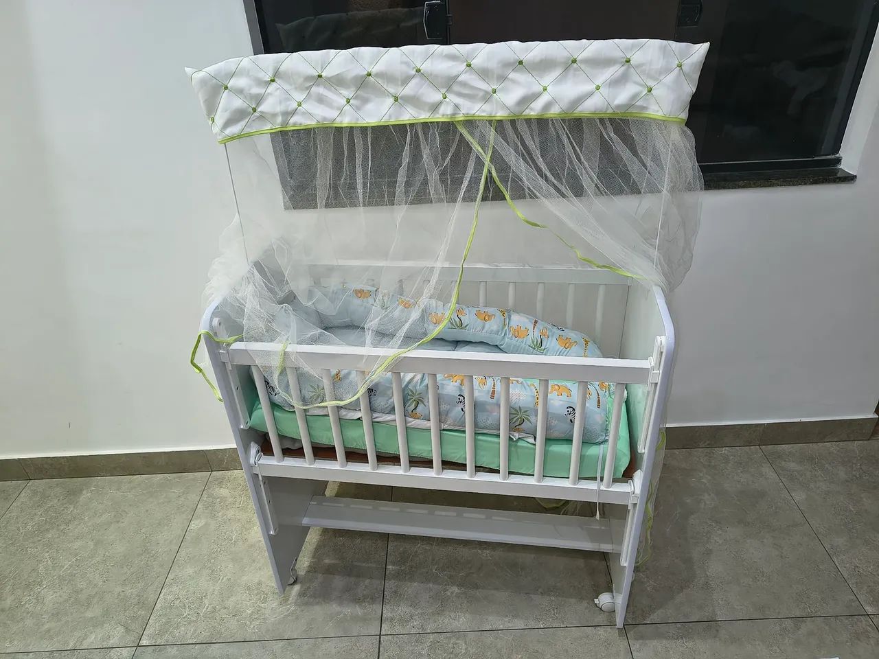 Mini berço novo, usado 1 dia - Foto 2