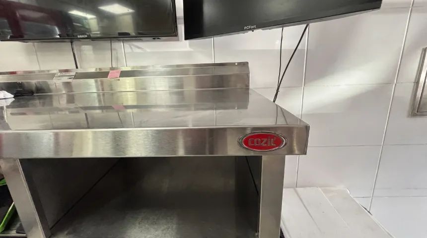 Mesa de Inox Cozil Com Divisórias - Foto 3