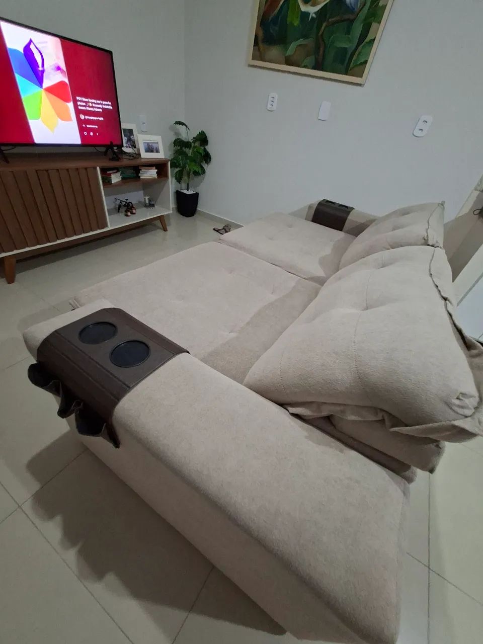 Vendo Sofá Spazzio Ariel todo reformado em madeira de primeira. - Foto 3