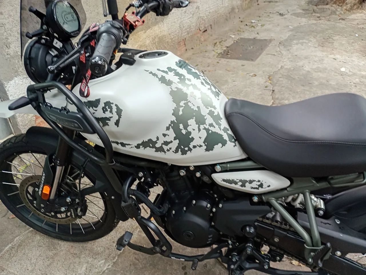 Himalayan 450 nova e com acessórios  - Foto 4