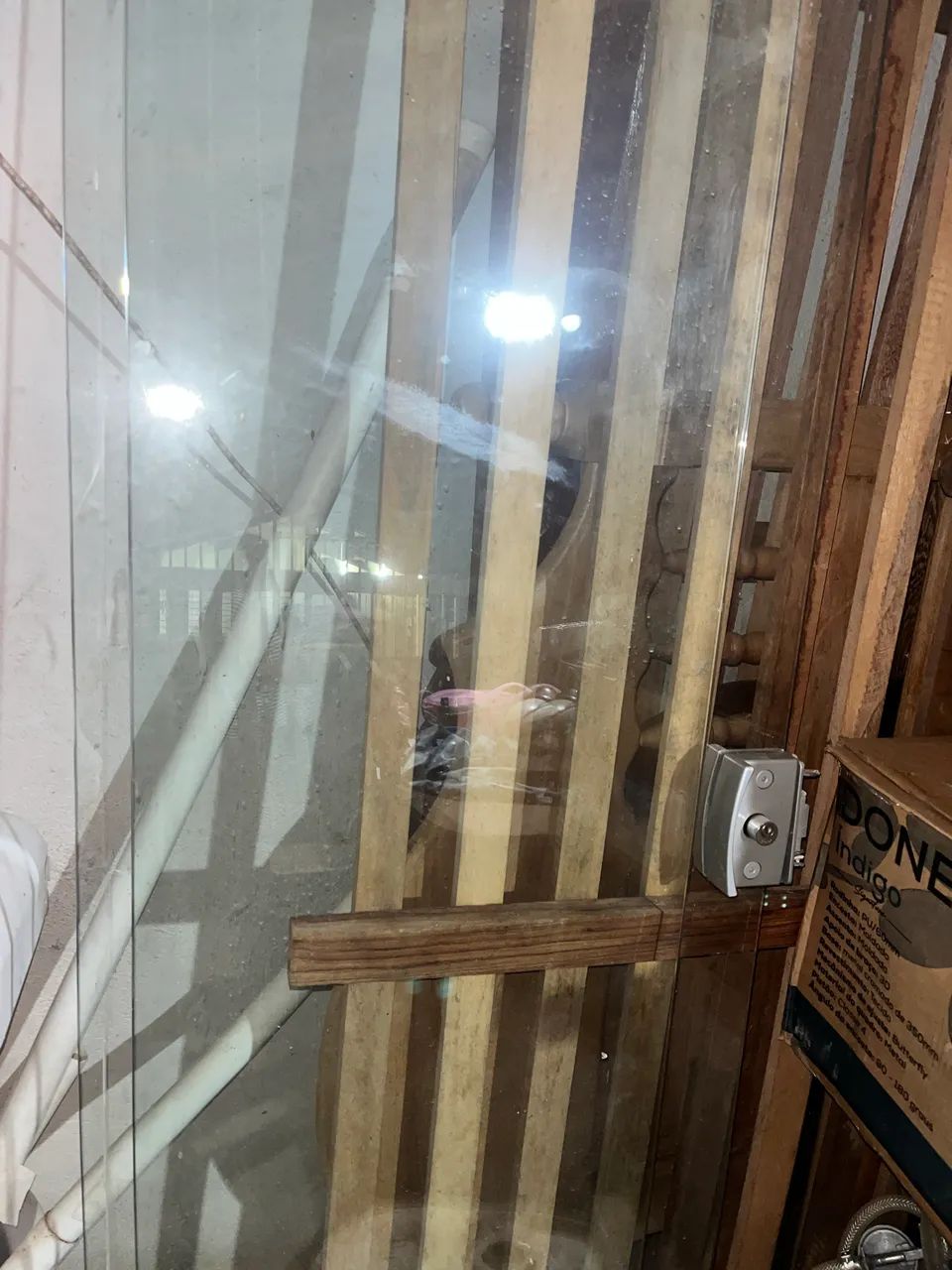 Porta de ferro e vidro duas folhas  - Foto 2