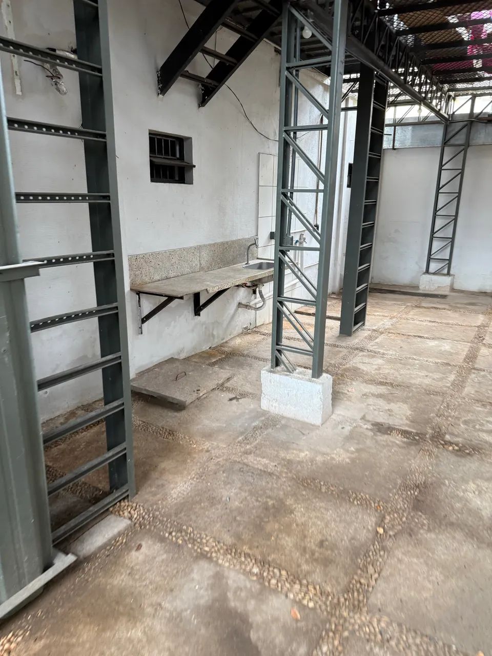 Alugo Galpão 1500m2 com escritórios  - Foto 6