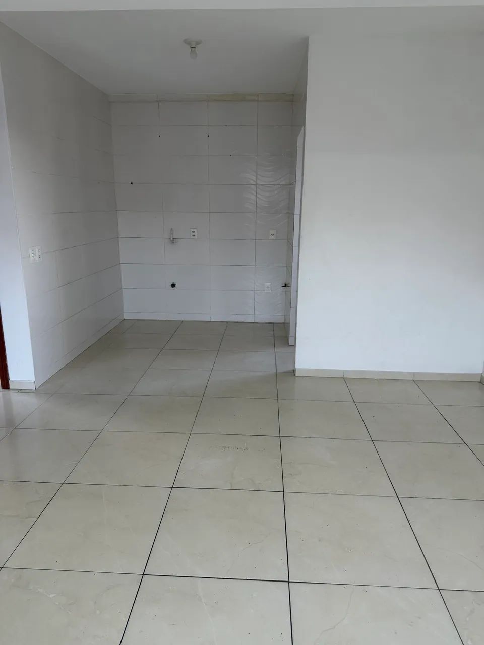 ALUGA-SE APTO 2 QUARTOS - Foto 3