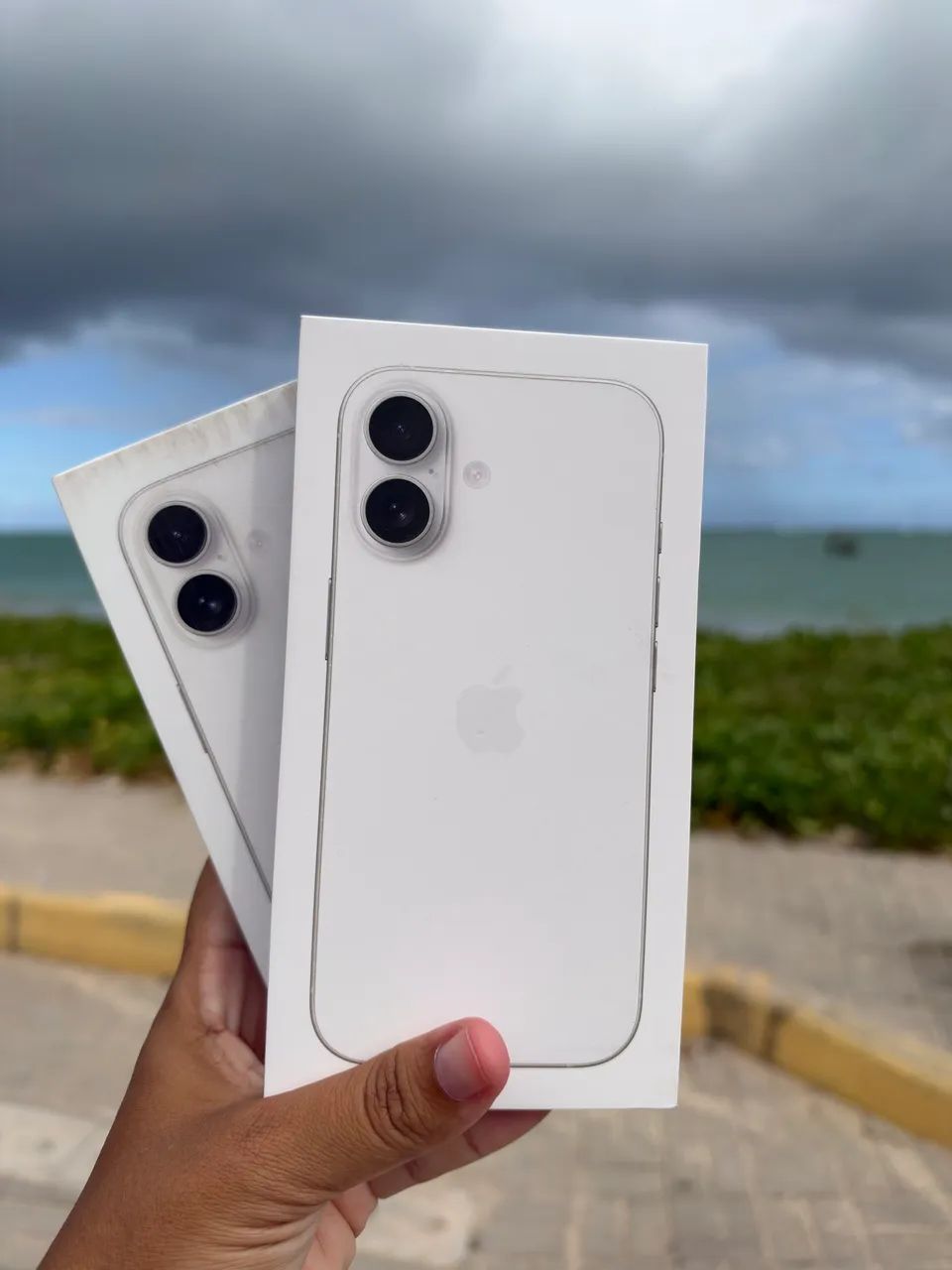 iPhone 16 e iPhone 17. Leia o anúncio até o final. Novos