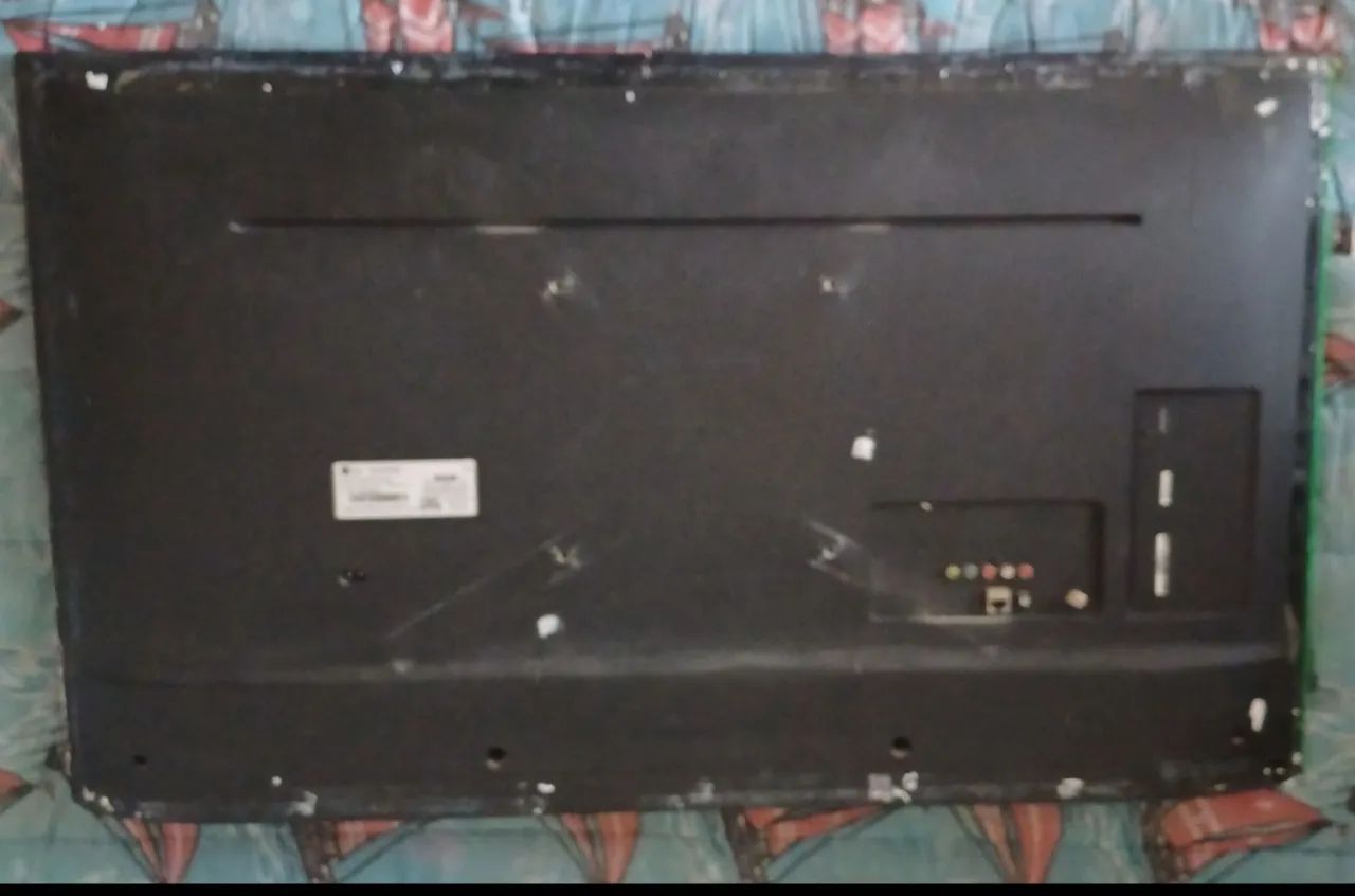 Tv 43 polegadas lg para retirar peças,  tela trincada - Foto 4