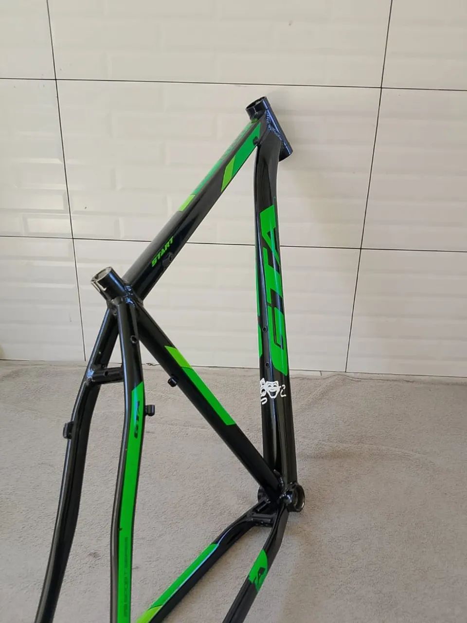 Quadro de bicicleta GTA  - Foto 4