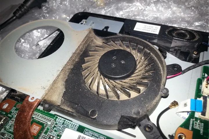 LIMPEZA DE COMPUTADORES E NOTEBOOKS - Foto 2