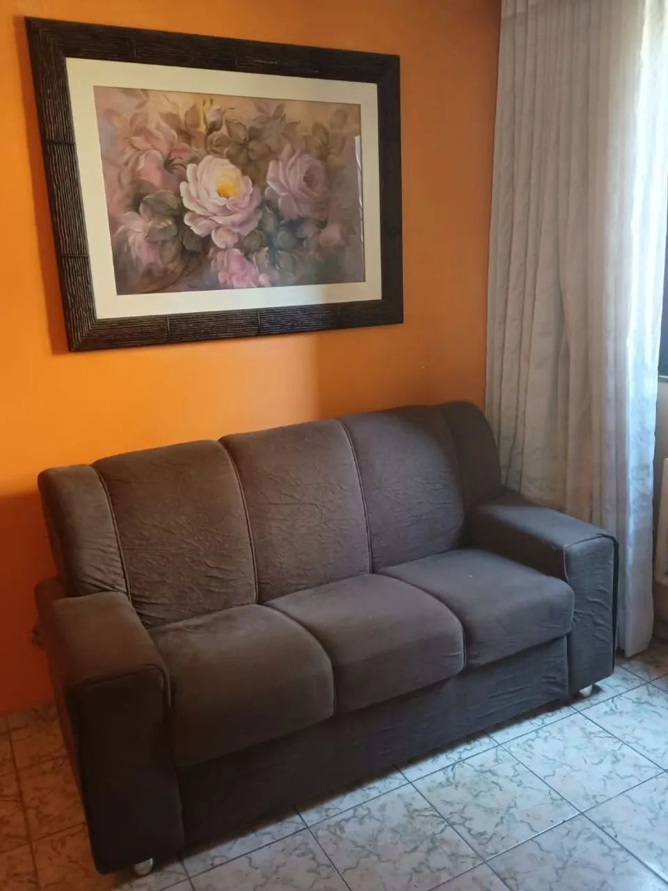 Sofá 3 lugares em Suede - Cor Café - Foto 3