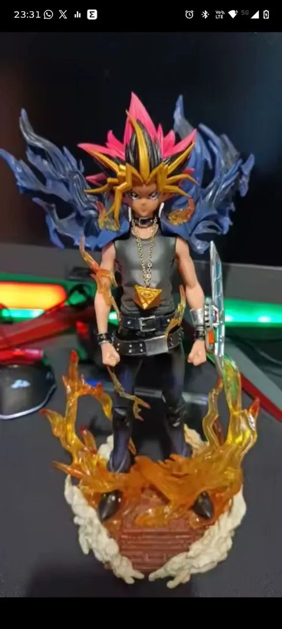Estátua Yugi Muto Yu-Gi-Oh 