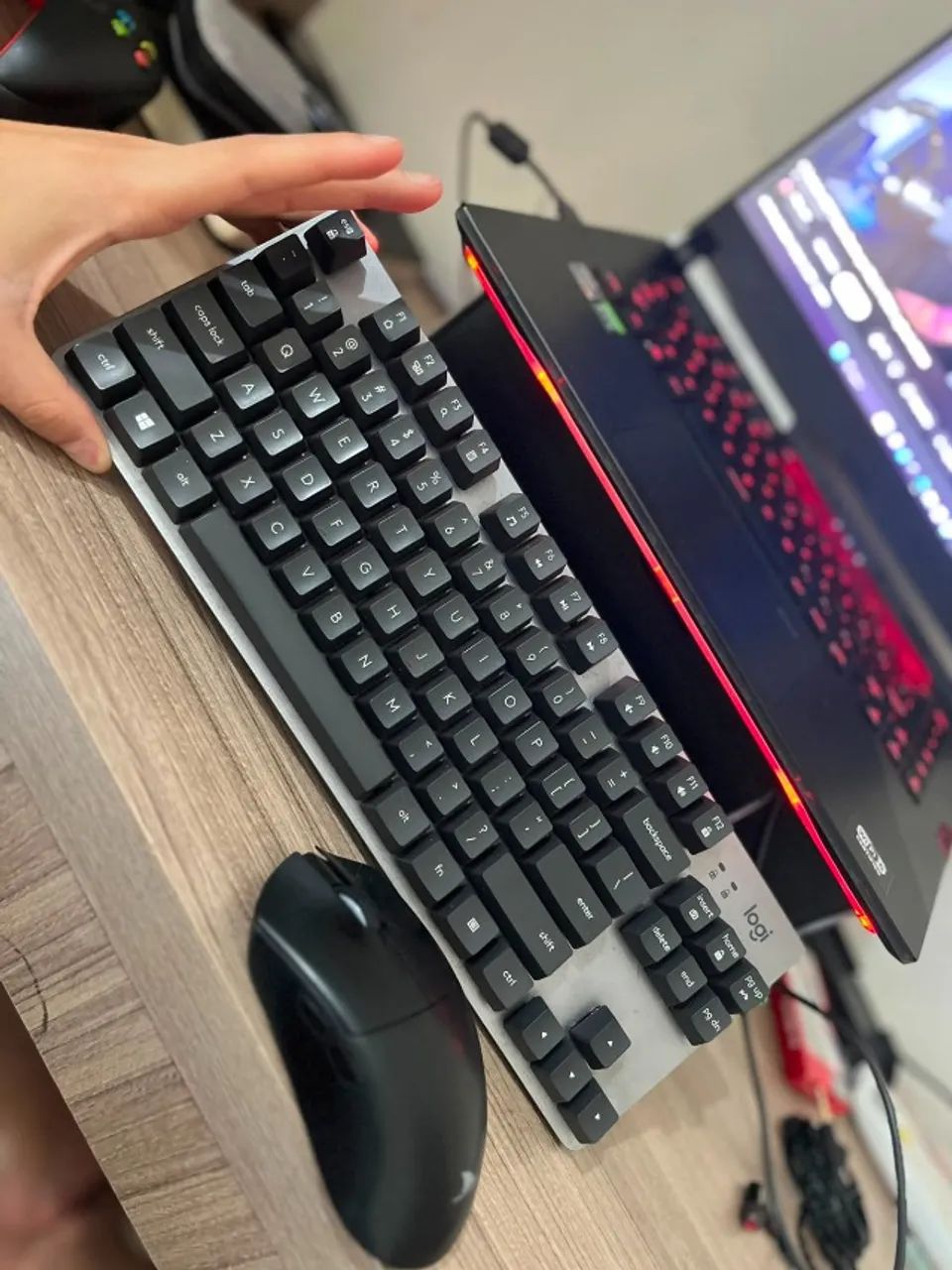 Teclado Logitec MK835 + Mouse DarmoShark 