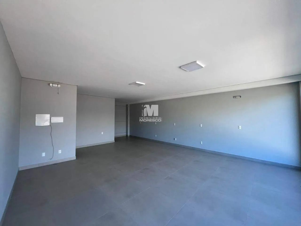 Sala comercial no centro de Guabiruba! - Foto 4