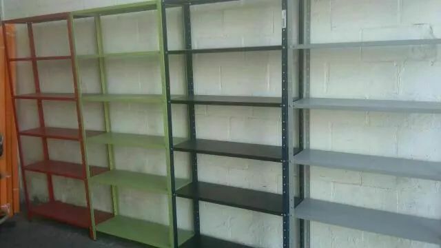 Estante de ferro com 6 bandejas Pintura eletrostática 