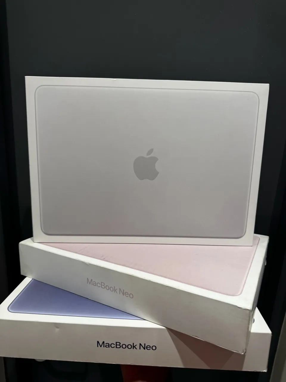 MacBook Neo 8/256Gb - Prata e Rosa (lacrado) - Notebooks - Aldeota