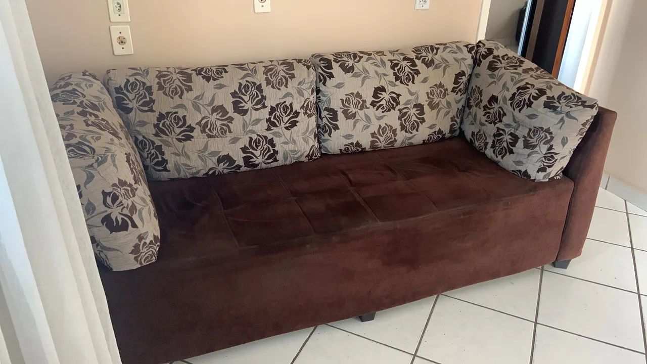 Sof á de 3 lugares semi novo  - Foto 2