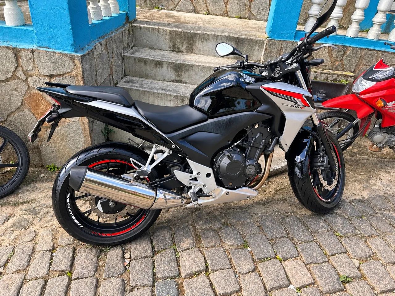 CB 500F