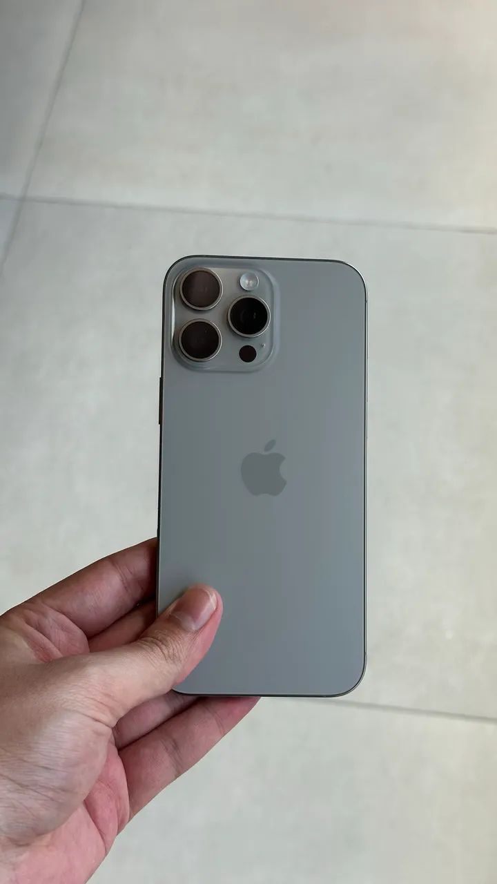 ? iPhone 16 Pro Max 256GB - Titânio Natural