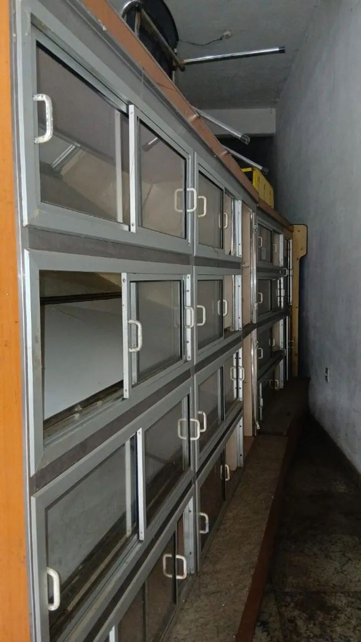 Armário e mesa para padaria 