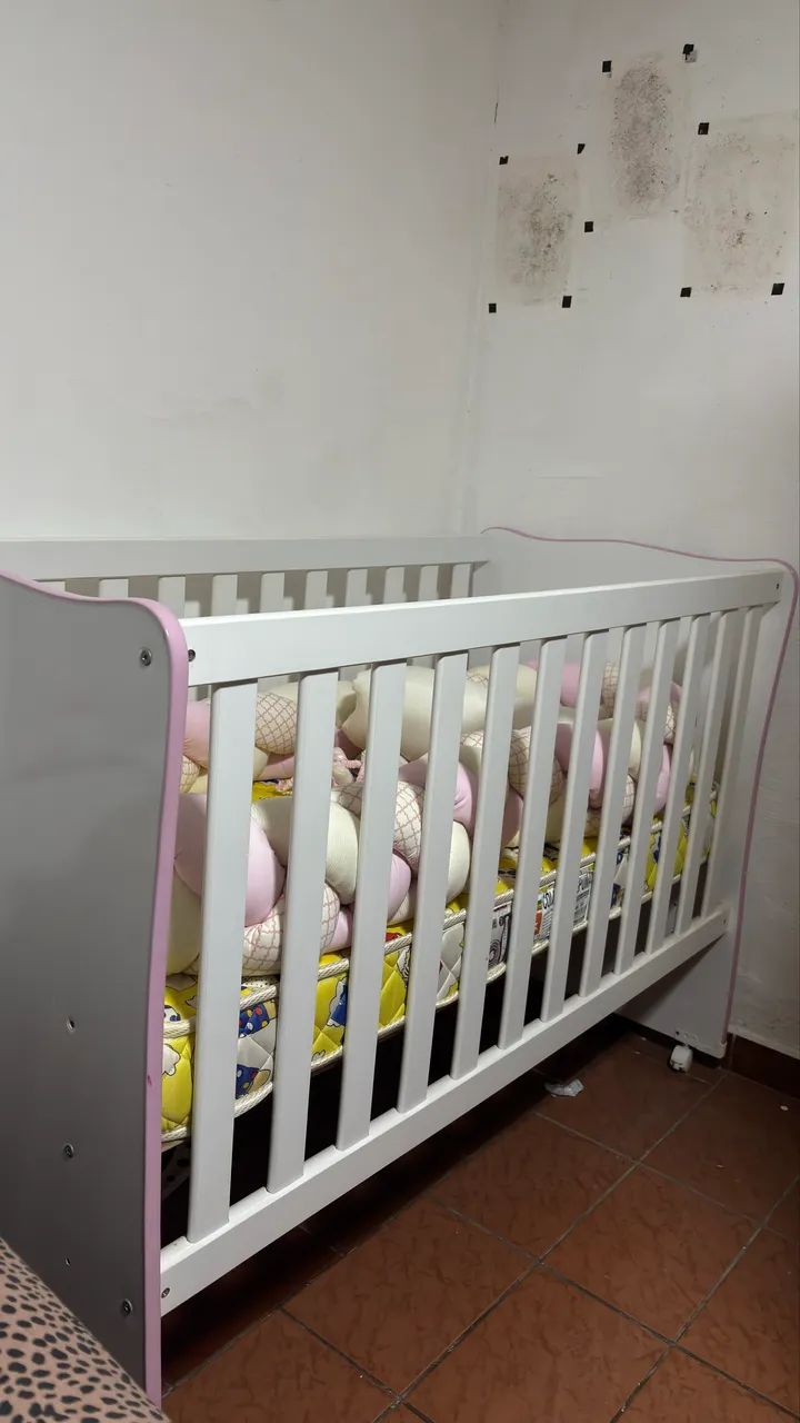 Berço,cômoda  e guarda-roupa de menina  - Foto 3