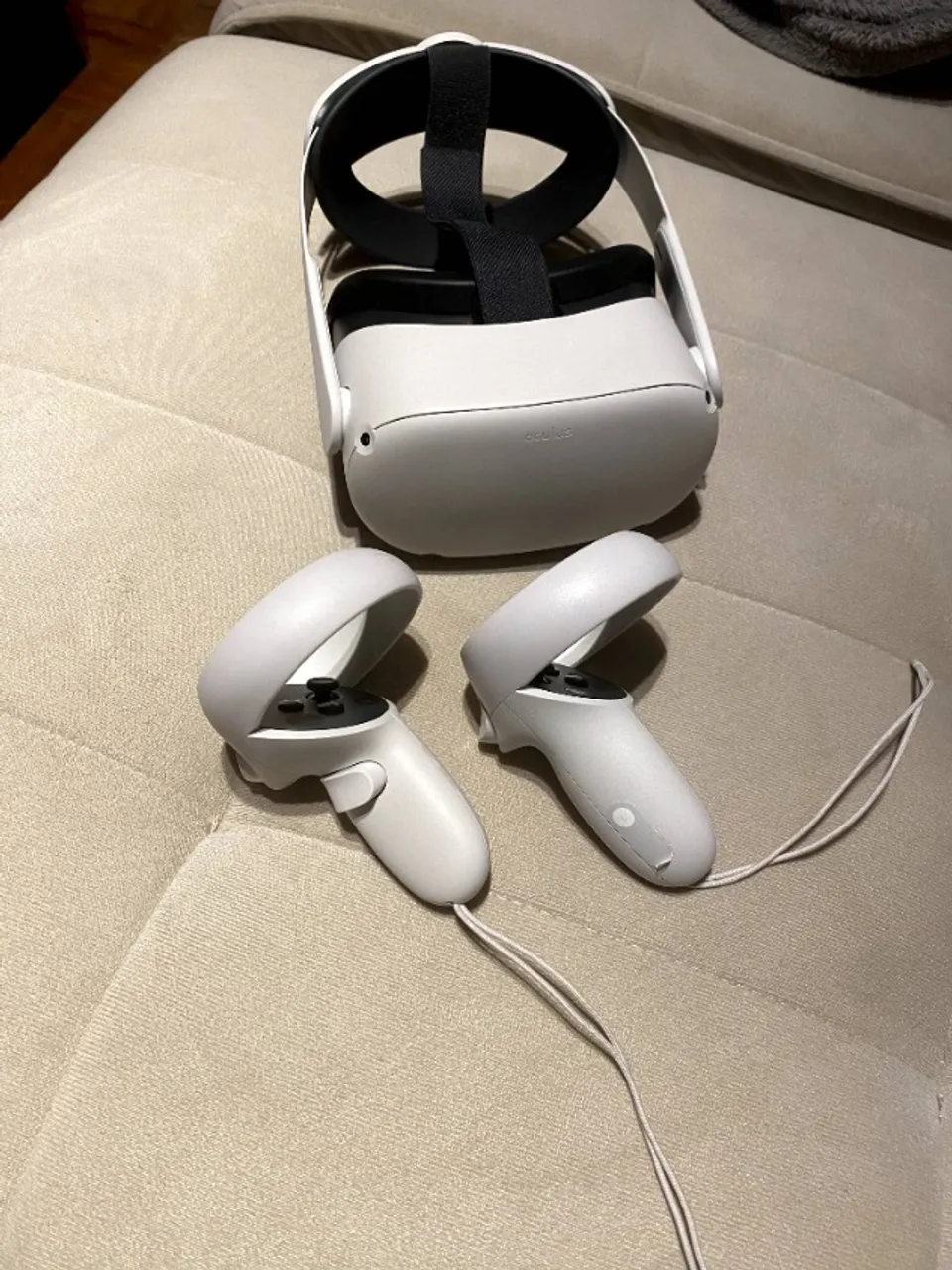 Oculos de realidade virtual Meta Quest 2 128GB UR0299 - Consoles