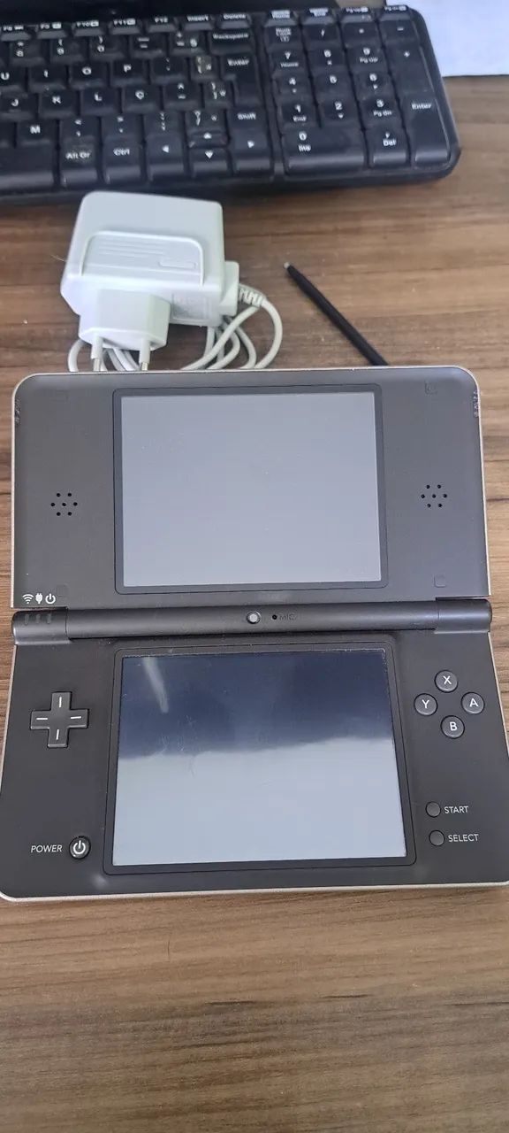 Nintendo DSI XL com Zelda Four Swords  - Foto 4