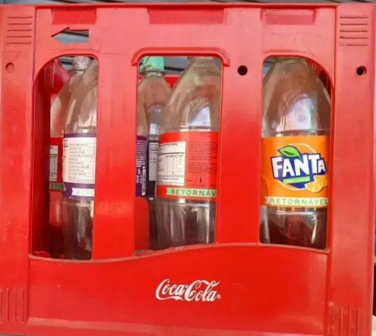 Caixa para 9  garrafas de Coca Cola Retornavel 2 Litros, Com e Sem Garrafas 