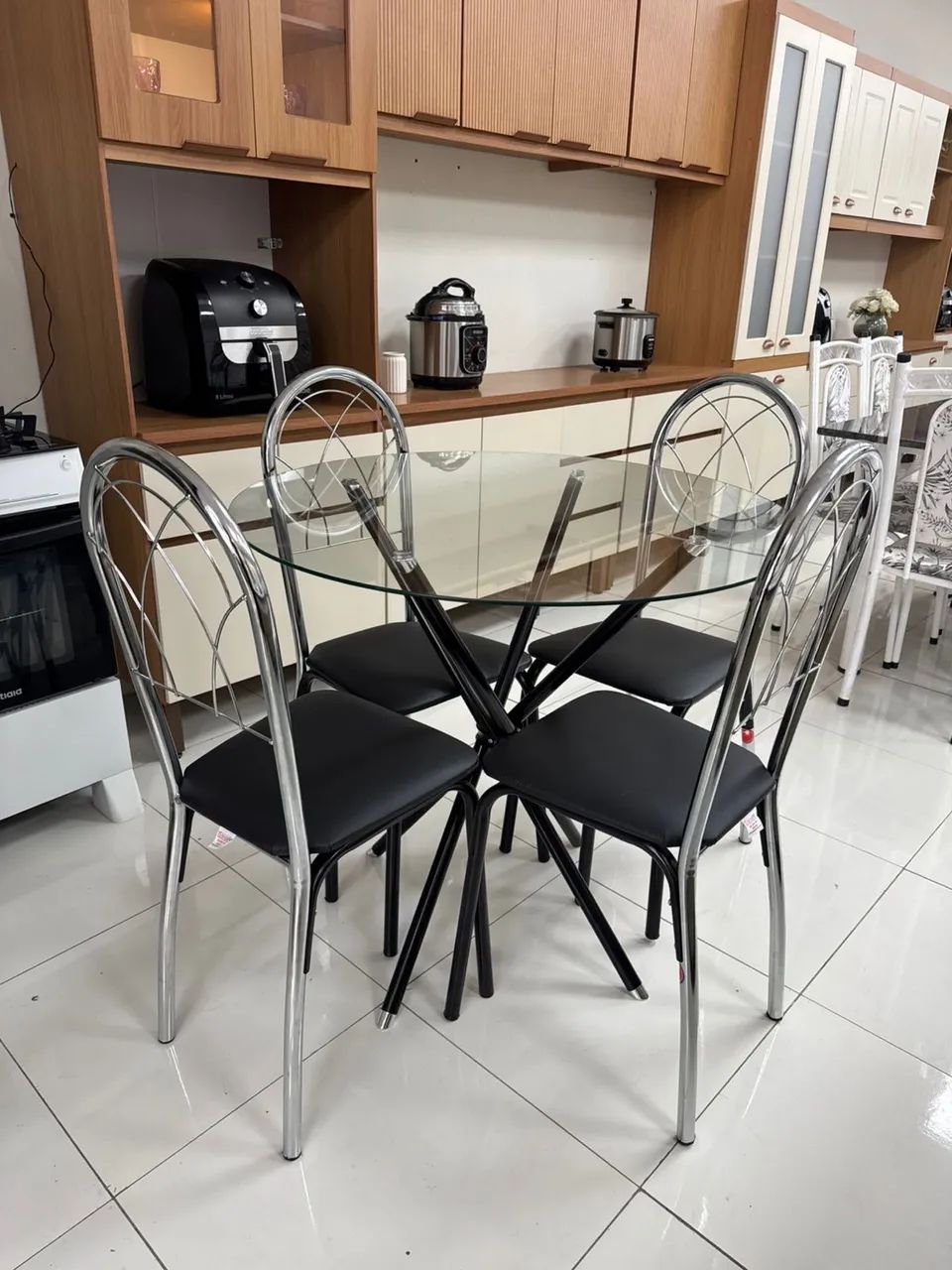 Mesa De Jantar Madrid com vidro cadeiras cromadas em Promoção! - Foto 5