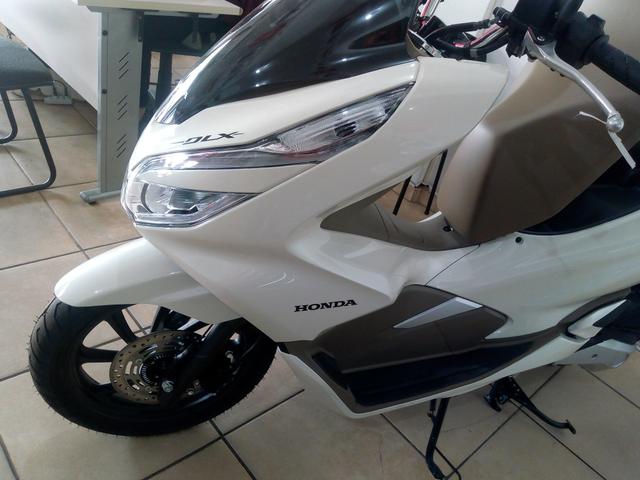 Pcx 150 DLX Branca modelo 2019/2019