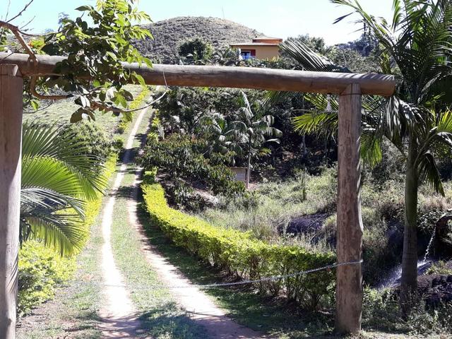 Casa 3 quartos Duplex em terreno 1 Alqueires em Pedra Azul